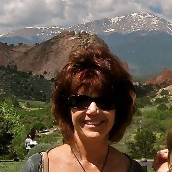 Meet your Posher, Laura - Picture 1 of 1